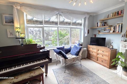 4 bedroom end of terrace house for sale, Brookside, East Barnet EN4