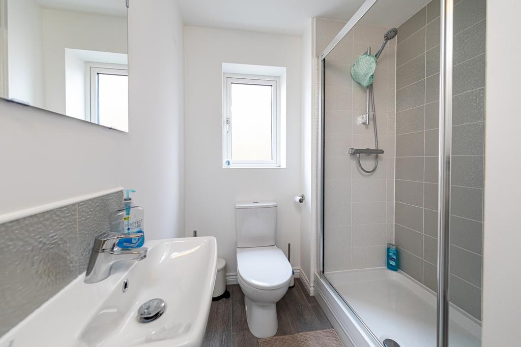 Bedroom two en suite