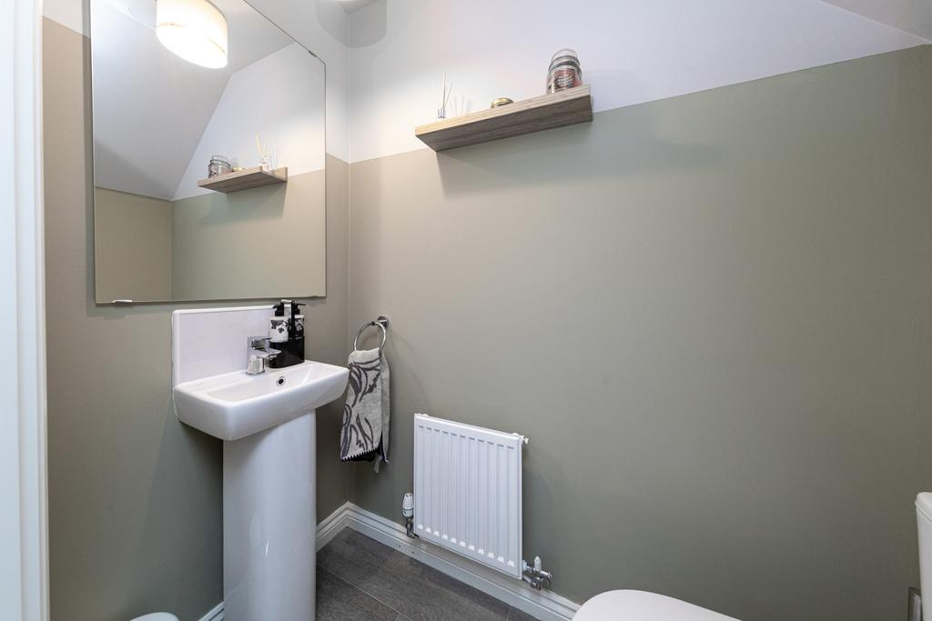 Ground floor cloakroom wc