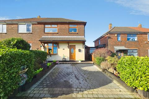 3 bedroom semi-detached house for sale, Saddleback Crescent, Wigan WN5