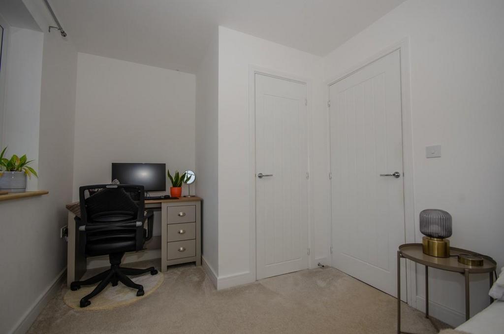 Bedroom 2 pic 2.jpg