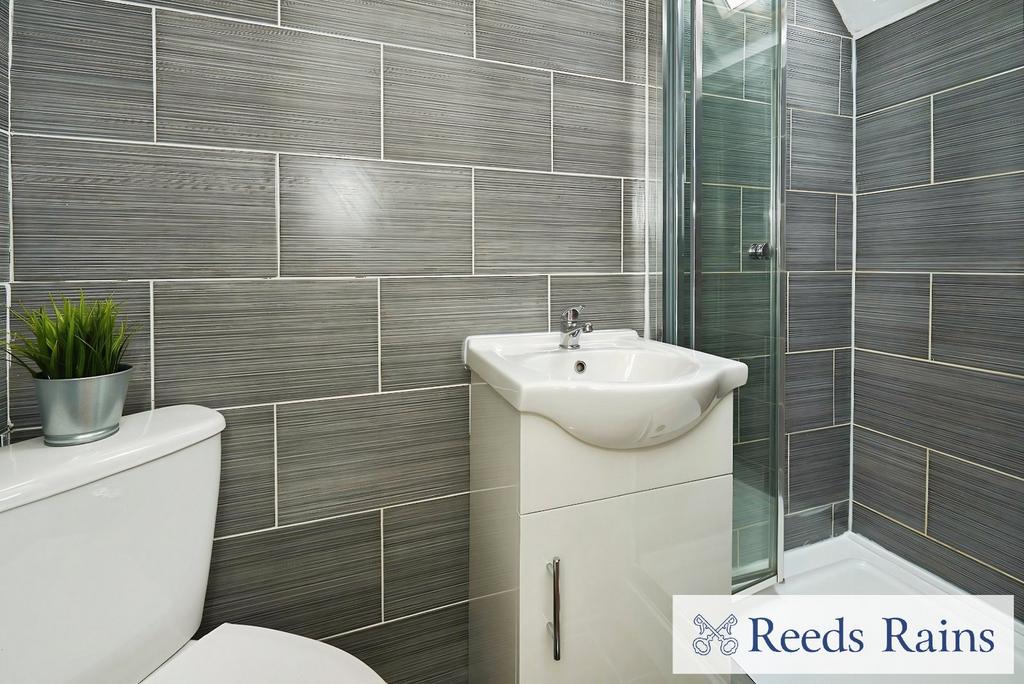 Flat 3 Shower Room