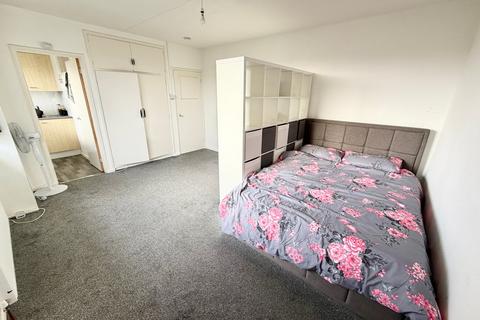 undefined, Feltham Hill Road, Ashford TW15