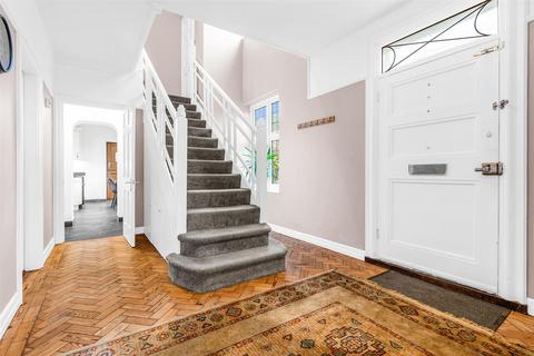 5 bedroom detached house for sale, Bridge Road, Welwyn Garden City