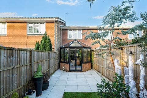 2 bedroom terraced house for sale, Hillcrest, Weybridge, KT13