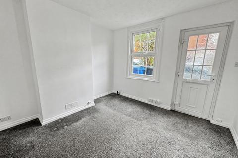2 bedroom terraced house to rent, Parade Road, Ipswich IP4