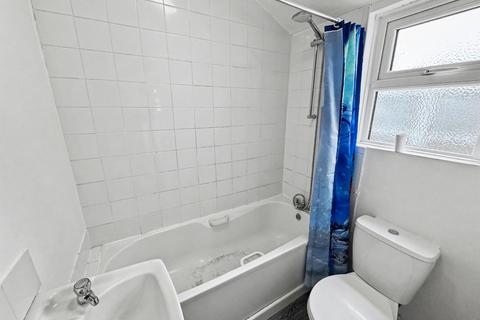 2 bedroom terraced house to rent, Parade Road, Ipswich IP4