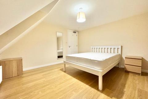 3 bedroom apartment to rent, Croydon CR0