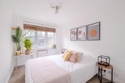2 bedroom apartment for sale, Fawcett Close, London SW16