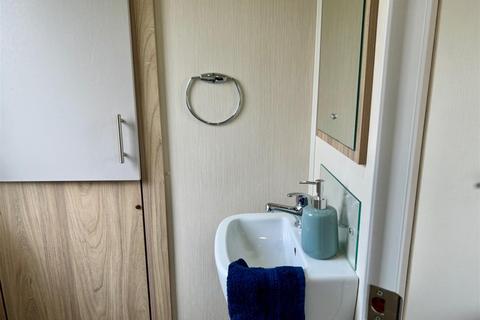 2 bedroom park home for sale, Newhaven Caravan & Camping Park, Buxton