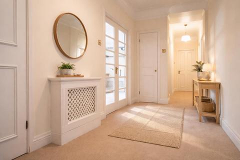 3 bedroom flat to rent, Hillfield Court, NW3, Belsize Park