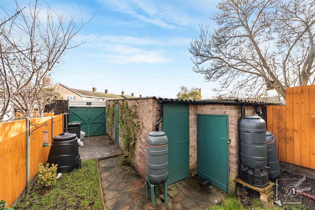 Rear Garden and Rear Garage Access