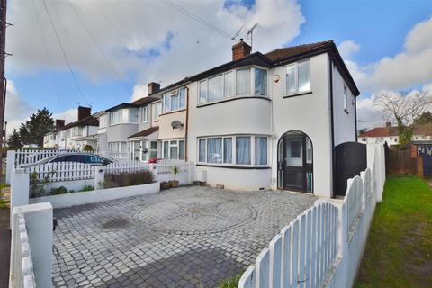 3 bedroom end of terrace house for sale, Cornwall Avenue, Slough, Slough