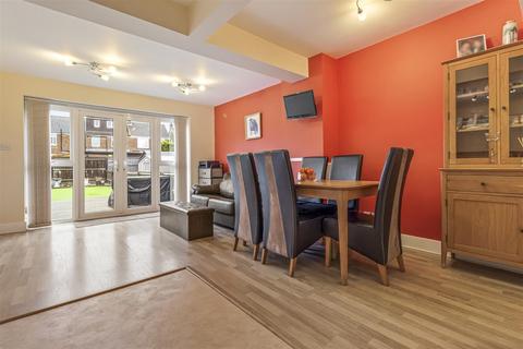 3 bedroom end of terrace house for sale, Elm Grove, Worthing