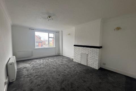 2 bedroom flat to rent, Ashley Road, Poole, BH14