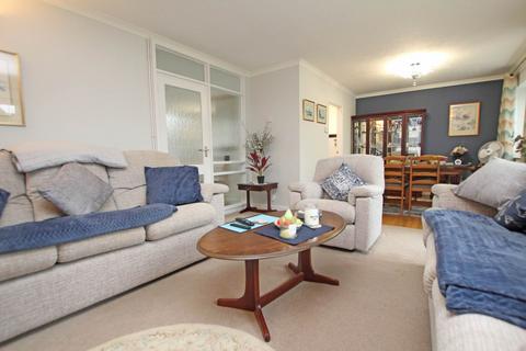 3 bedroom detached house for sale, Chatfield Crescent, Eastbourne, BN22 0EZ