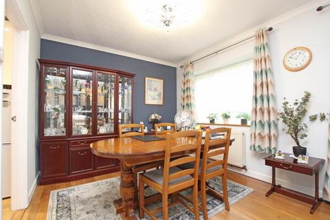 3 bedroom detached house for sale, Chatfield Crescent, Eastbourne, BN22 0EZ