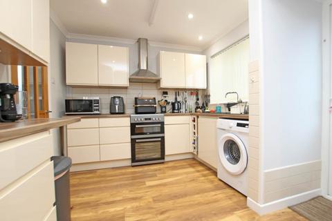 3 bedroom detached house for sale, Chatfield Crescent, Eastbourne, BN22 0EZ