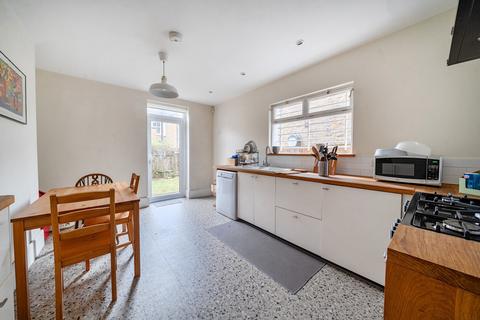 undefined, Davis Road, London