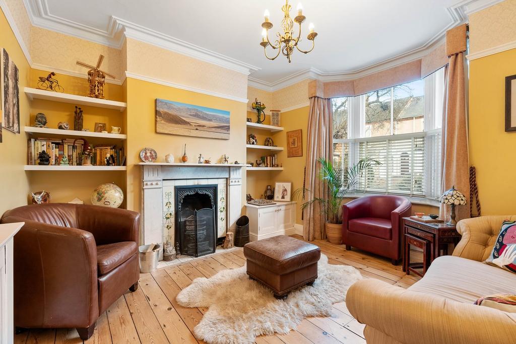 Front Lounge