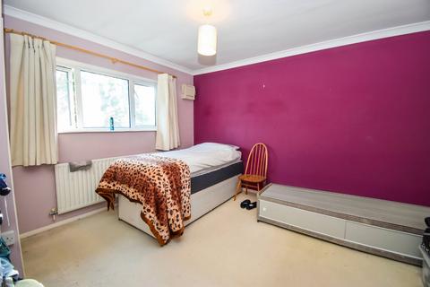 2 bedroom maisonette for sale, Thirlmere Avenue, Near Burnham, Berkshire, SL1