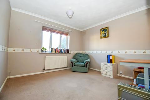 2 bedroom maisonette for sale, Thirlmere Avenue, Near Burnham, Berkshire, SL1