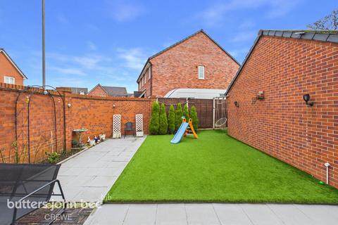 3 bedroom detached house for sale, Marshall Close, Crewe