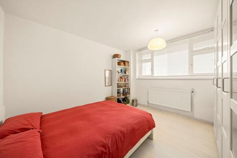 2 bedroom flat for sale, Rennie Estate, London SE16