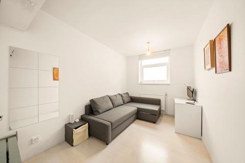 2 bedroom flat for sale, Rennie Estate, London SE16