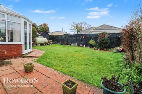 2 bedroom detached bungalow for sale, Four Acres Estate, Hemsby