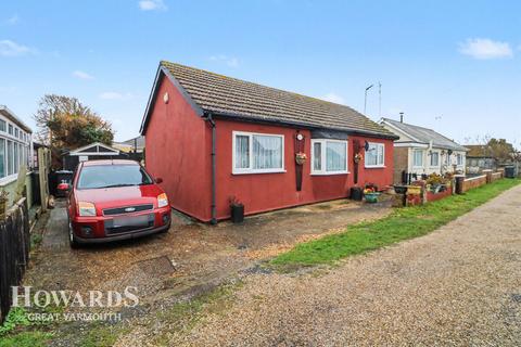 2 bedroom detached bungalow for sale, Four Acres Estate, Hemsby
