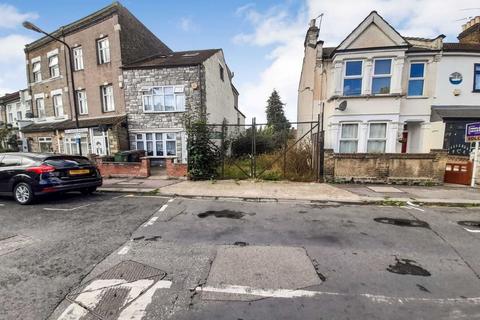 undefined, St Johns Road, Walthamstow E17