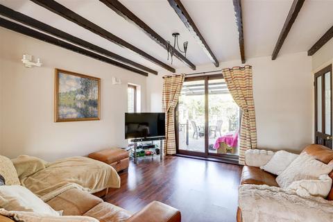 3 bedroom end of terrace house for sale, Derby Road, Derby DE72