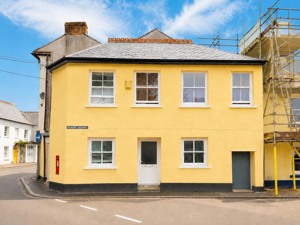 2 bedroom flat for sale
