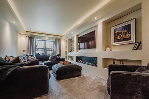 4 bedroom detached house for sale, Birchlea, Altrincham