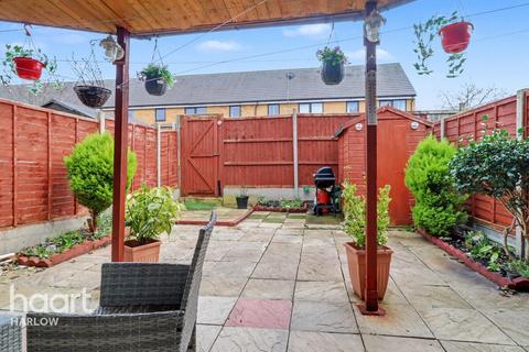 3 bedroom terraced house for sale, Berecroft, Harlow