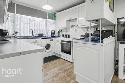 3 bedroom terraced house for sale, Berecroft, Harlow
