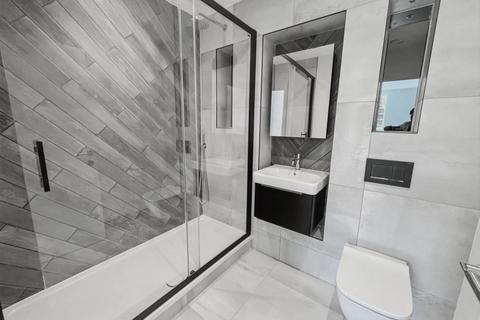 2 bedroom flat to rent, Memorial Avenue, Slough SL1