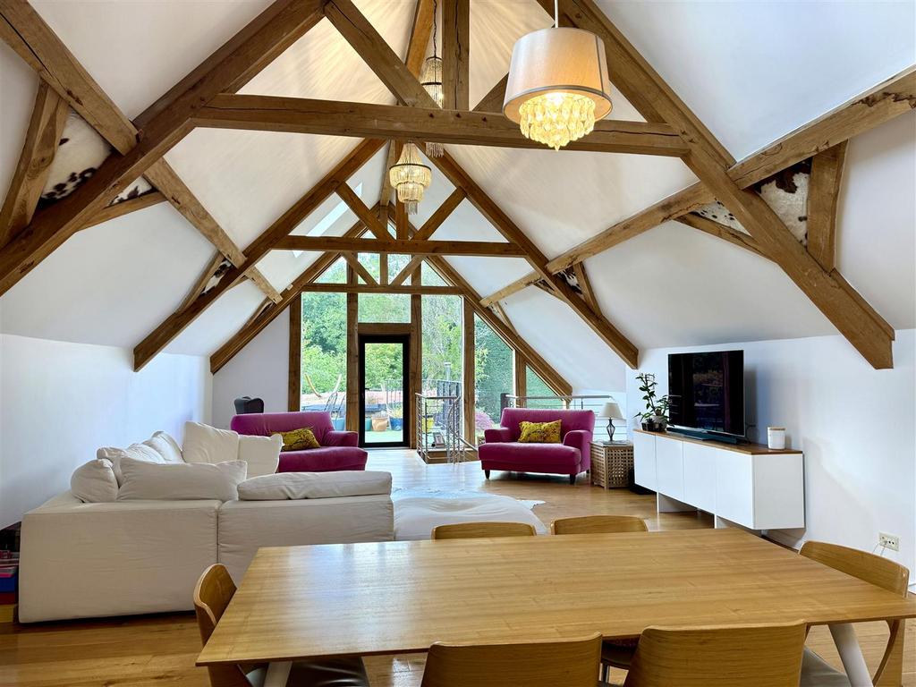 Upper lounge diner.jpg