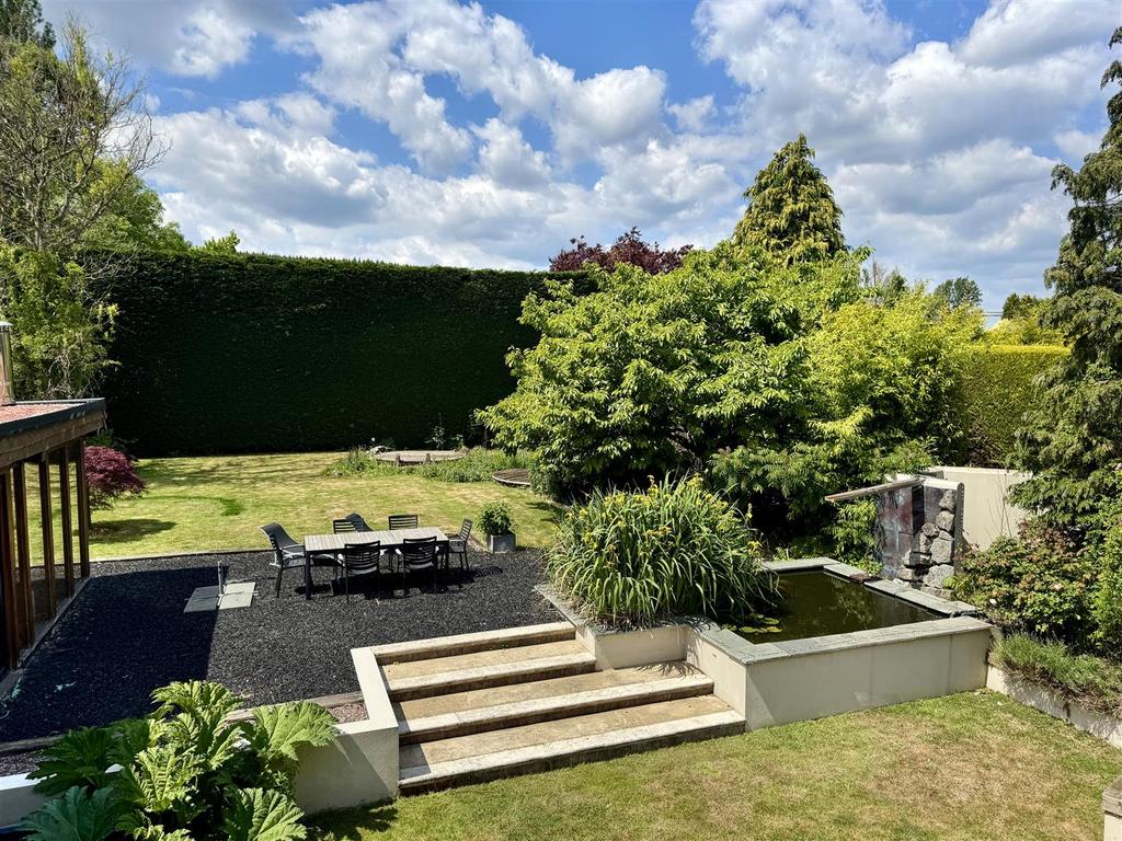 Garden elevated close.jpg