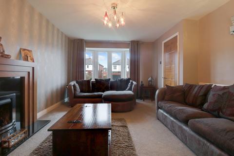3 bedroom semi-detached house for sale, Hirstlands Drive, Ossett, West Yorkshire, WF5