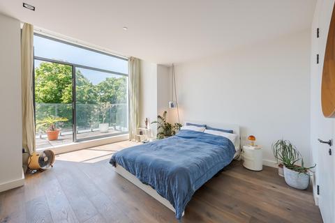 2 bedroom flat for sale, Macaulay Walk, London SW4