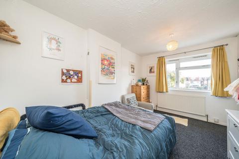 undefined, Collingwood Close, Twickenham TW2
