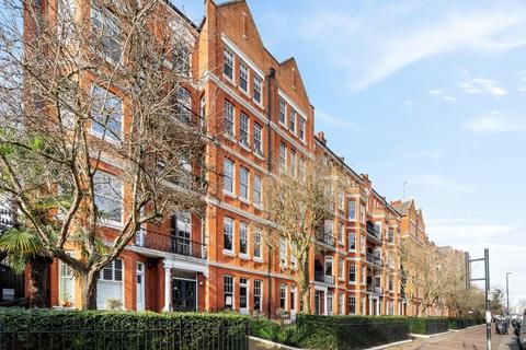 3 bedroom flat to rent, Albany Mansions, London SW11