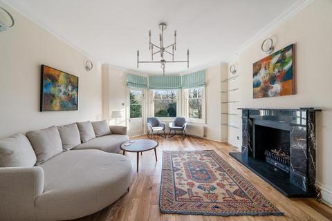 3 bedroom flat to rent, Albany Mansions, London SW11