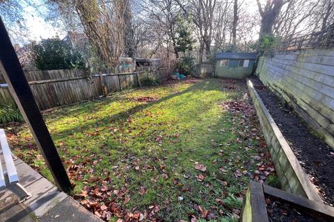 2 bedroom flat for sale, Onslow Gardens, London N10