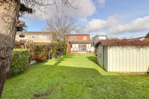 undefined, London Road, Benfleet SS7