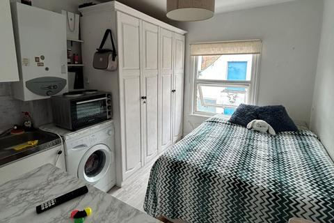 undefined, Myddleton Road, London N22