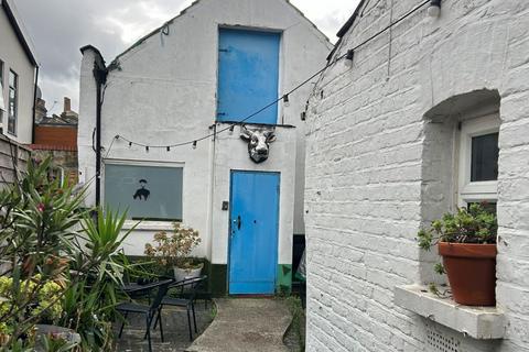 undefined, Myddleton Road, London N22