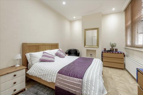 4 bedroom flat for sale, Lanark Mansions, Shepherd's Bush W12